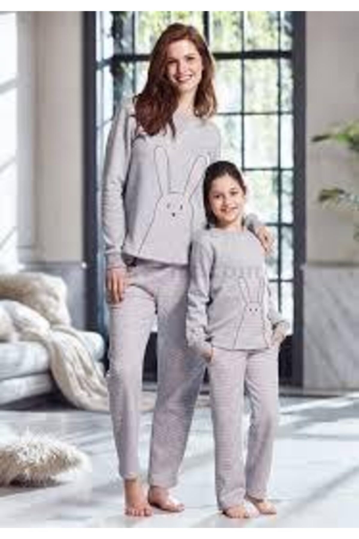 Kız Çocuk Gri Pijama Takımı